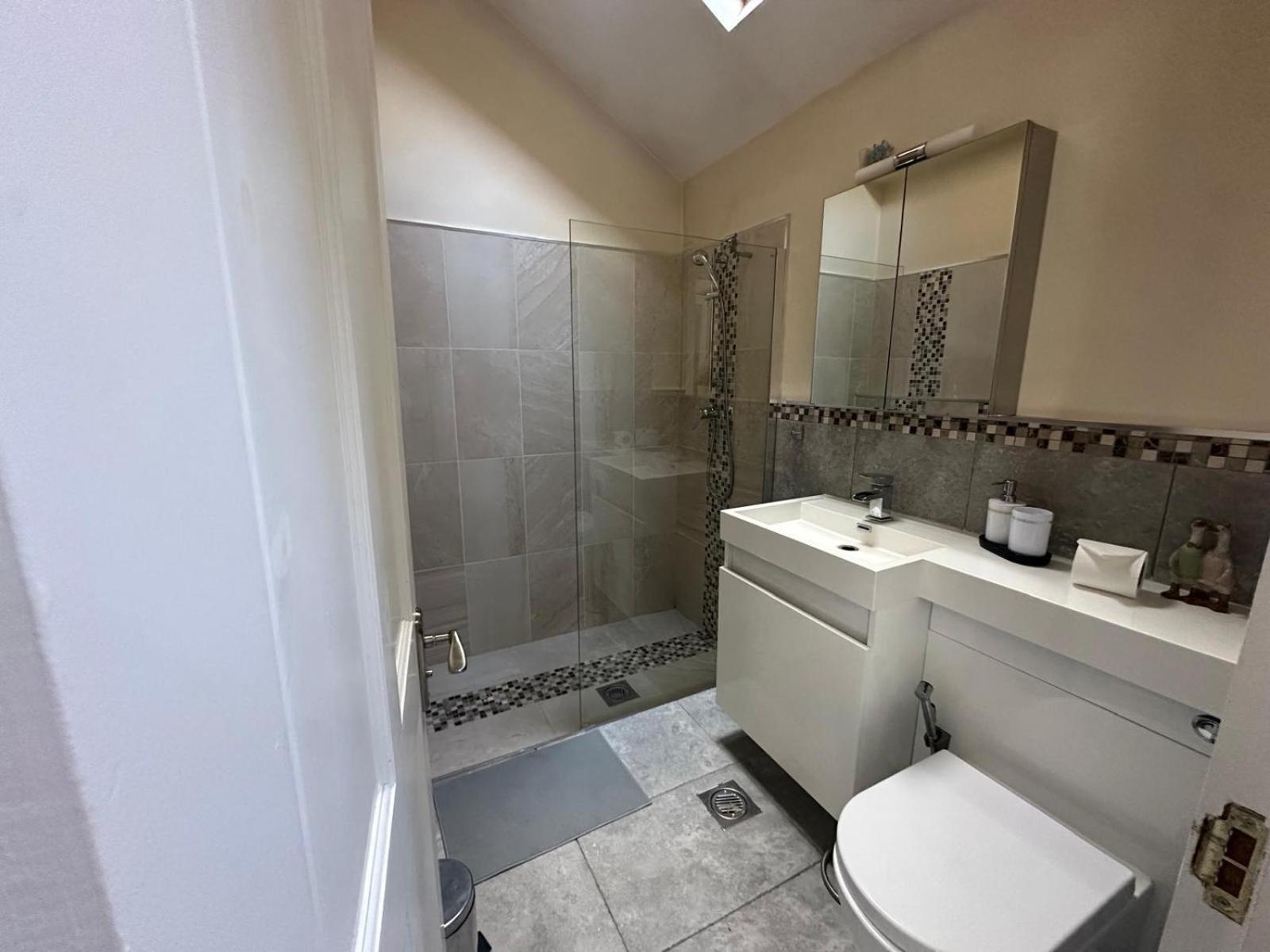 Luxurious Living 4 Bedroom Home 伦敦 外观 照片